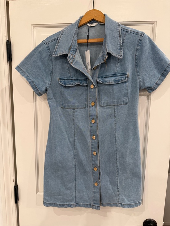 Vigoss Dresses & Skirts - Vigoss Light Blue Denim Mini Shirt Dress